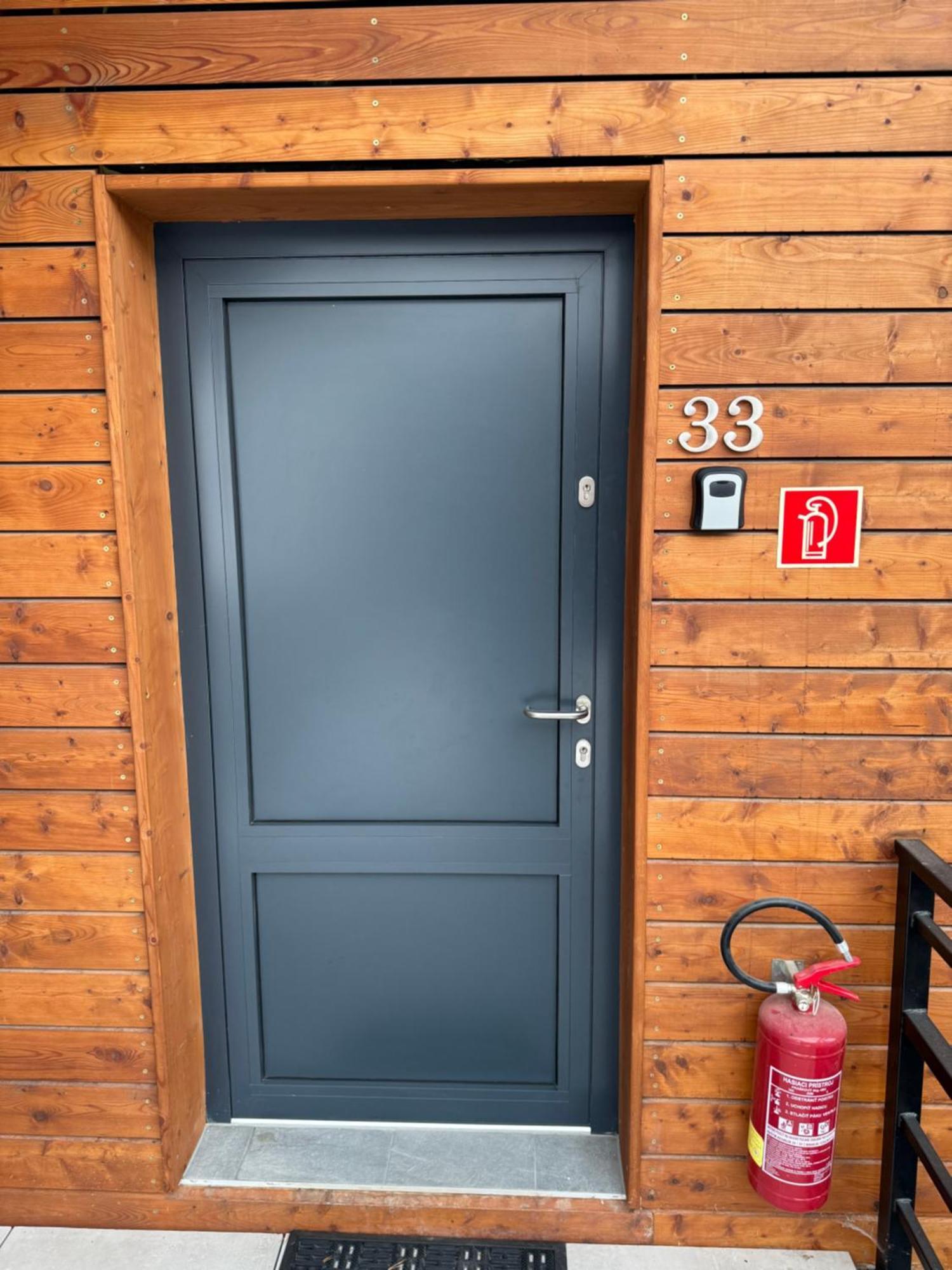3 Apartmany Ski Jasna 迪马诺卡多林纳 外观 照片